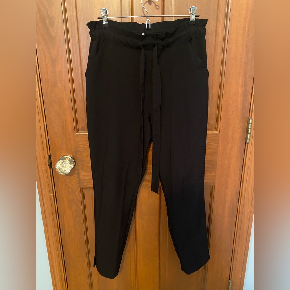 Black Paperbag Pants from VILA in Size Medium